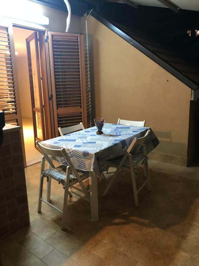 La Casa Del Sole Sorgente Appartement Letojanni Buitenkant foto
